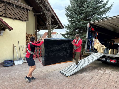 stěhování nábytku z advokátní kanceláře JUDr. Machourka