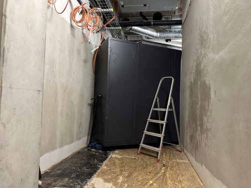 transport jednotek budovou