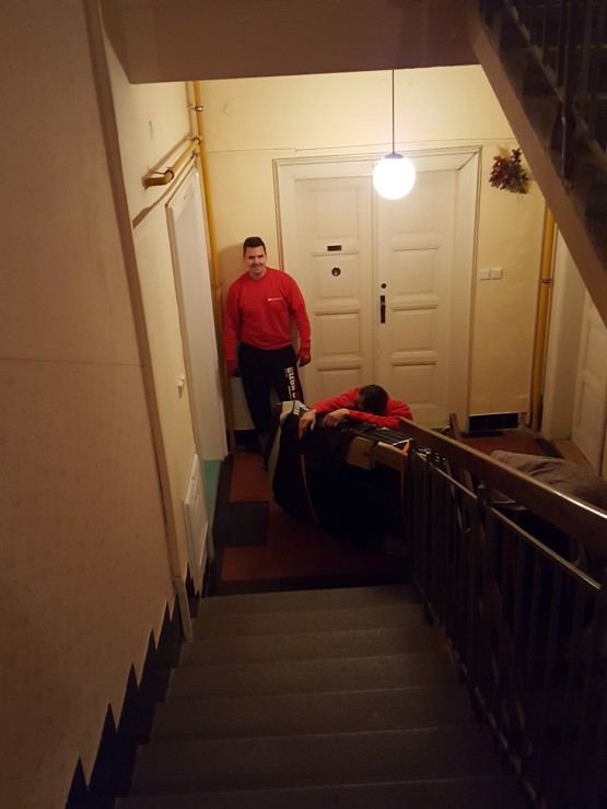 Stěhování schodiště po patrech